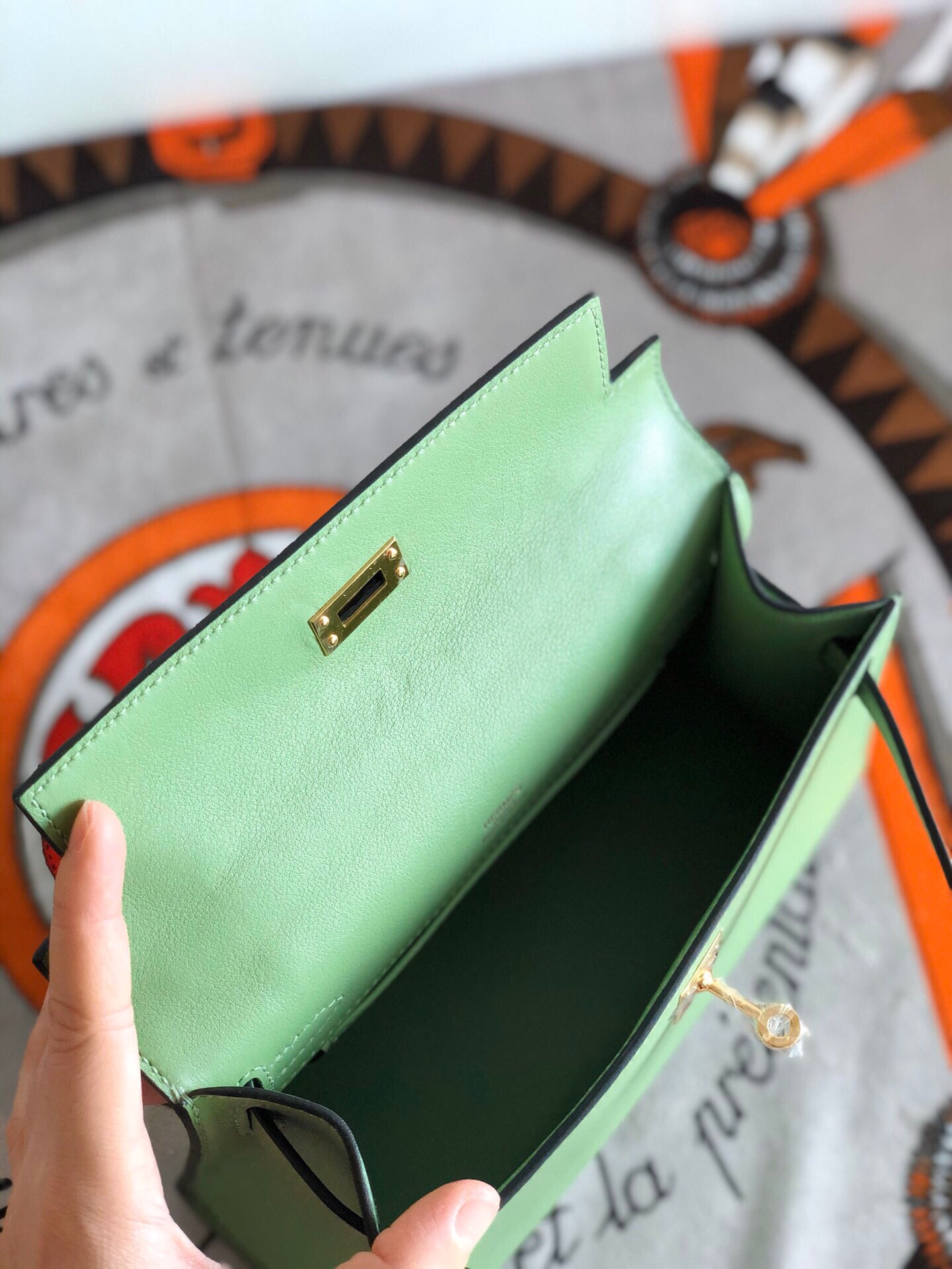 에르메스 미니 켈리백22 아보카도그린 금장 스위프트